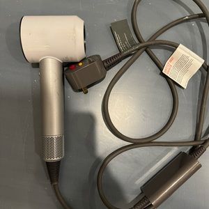 Dyson Supersonic Hairdryer